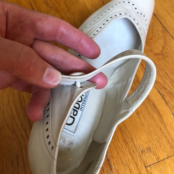 Vintage Mary Jane Pumps - Leather Upper, Leather Sole - Wingtip Detail - Picture 12 of 14